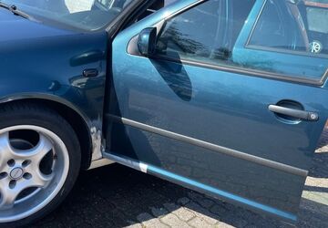 VW Golf 240.000 km 3.200 &euro; Brunsbüttel 25541