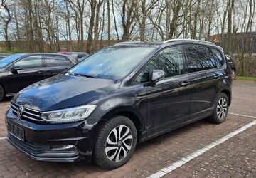VW Touran 80.343 km 25.990 &euro; Otterndorf 21762