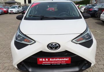 Toyota Aygo (X) 135.205 km 6.199 &euro; Geestland 27607