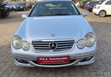 Mercedes-Benz C 180 234.215 km 1.999 &euro; Geestland 27607