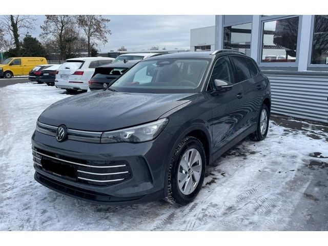 VW Tiguan 4.174 km 42.907 &euro; Cuxhaven 27472