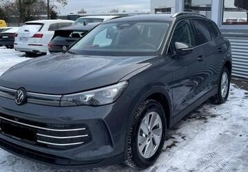 VW Tiguan 2.901 km 44.605 &euro; Cuxhaven 27472